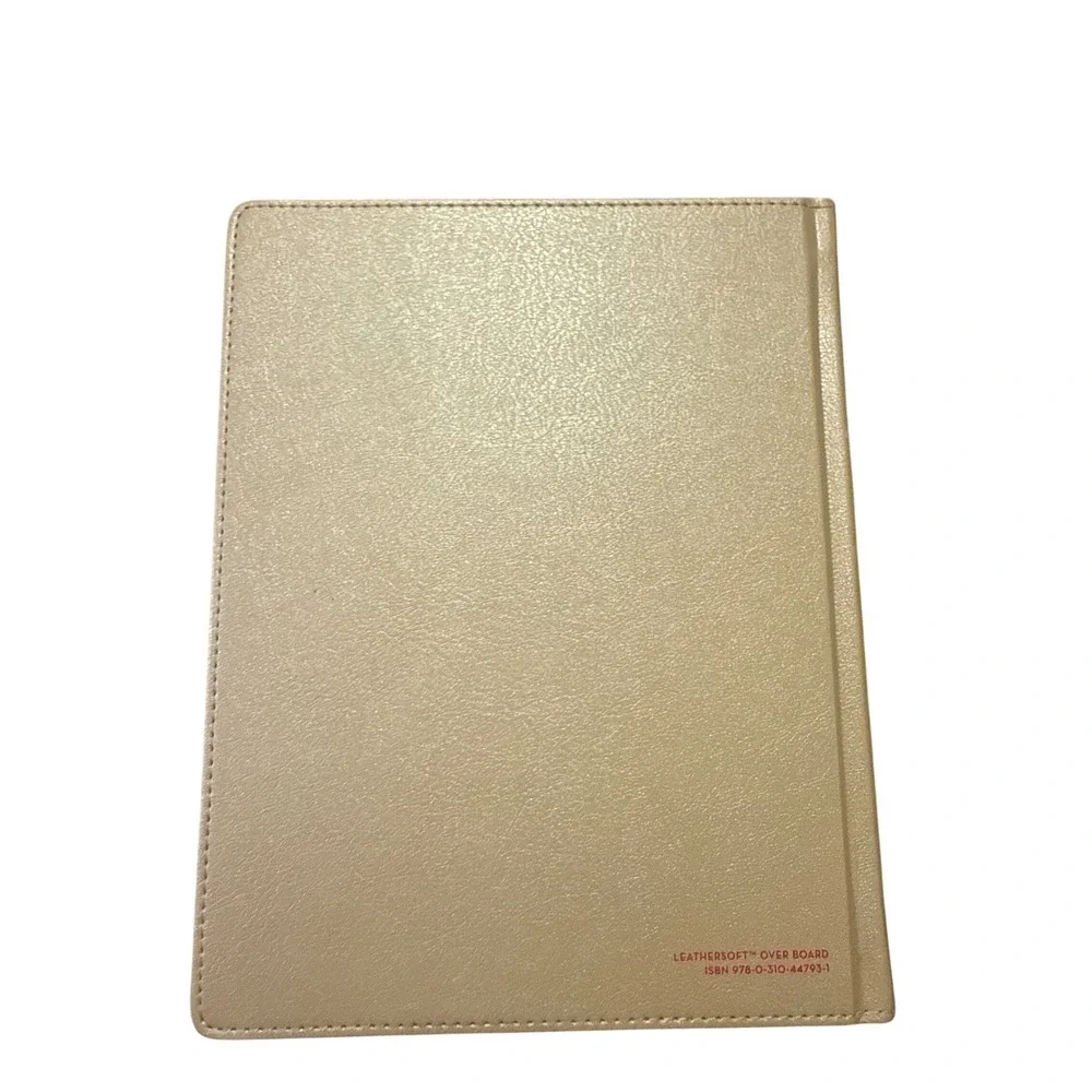 NIV Journal The World‎ Bible For Teen Girls Leatherbound Floral 2017 Zondervan